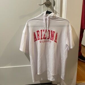 NWT Arizona wildcats hooded short sleeve top